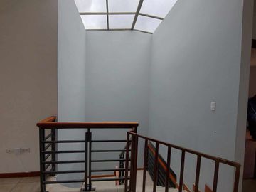 Departamento duplex de venta Av. 1ro de mayo. 2 balcones. Edif. Frente al rio 3 puentes OPORTUNIDAD
