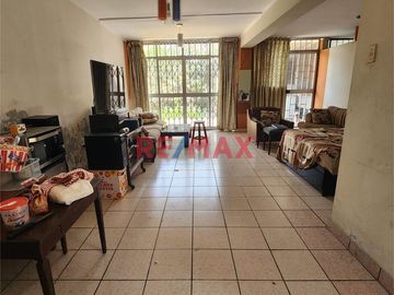 San Juan De Miraflores Vendo Casa Como Terreno