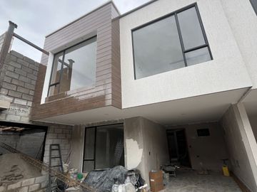 CASA VIP EN VENTA, Sector Ricaurte C1442