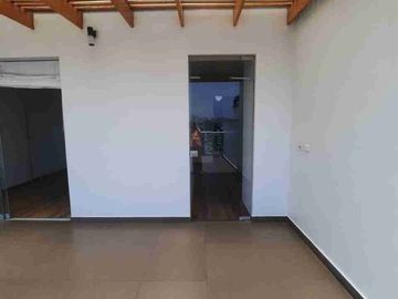 VENDO DEPARTAMENTO DÚPLEX - PENTAGONITO. SAN BORJA.