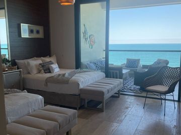 Lujoso Departamento Amueblado con excelentes vistas al mar, ubicado en Torre Marbella, Fracc. Velamar.