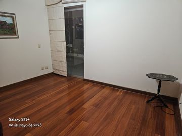 Vendo Hermoso Departamento 175 m2 en San Isidro