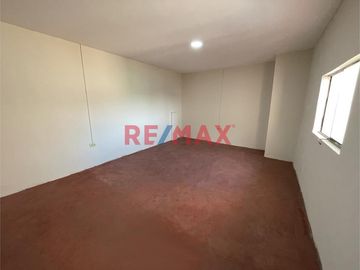 🏘️ ¡Oportunidad En Bellavista! Propiedad De 3 Pisos Con 9 Habitaciones – Ideal Para Vivienda, Negocio O Inversión