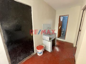🏘️ ¡Oportunidad En Bellavista! Propiedad De 3 Pisos Con 9 Habitaciones – Ideal Para Vivienda, Negocio O Inversión