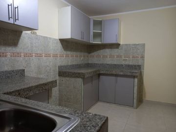 SE VENDE DPTO 1ER PISO + COCHERA - 3 DORM - URB VILLASOL