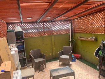 Casa dos pisos  de 3 dormitorios  San Bernardo Villa Anguita