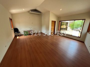 VENDO EXCLUSIVA CASA 2,245 m² SALIDA DIRECTA A LAGUNA GDE-URB LAS LAGUNAS, LA MOLINA