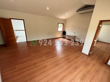 VENDO EXCLUSIVA CASA 2,245 m² SALIDA DIRECTA A LAGUNA GDE-URB LAS LAGUNAS, LA MOLINA