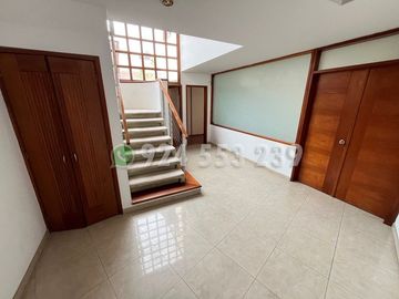 VENDO EXCLUSIVA CASA 2,245 m² SALIDA DIRECTA A LAGUNA GDE-URB LAS LAGUNAS, LA MOLINA