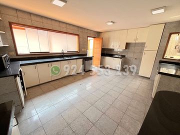 VENDO EXCLUSIVA CASA 2,245 m² SALIDA DIRECTA A LAGUNA GDE-URB LAS LAGUNAS, LA MOLINA