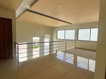 CASA EN FRACCIONAMIENTO LA VISTA LOMAS DE CUERNAVACA