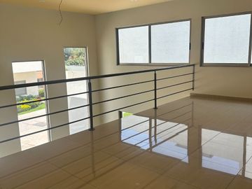 CASA EN FRACCIONAMIENTO LA VISTA LOMAS DE CUERNAVACA