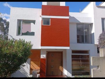 ¡En venta casa de oportunidad en conjunto privado!