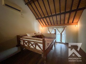 Garden View 2 Bedroom Villa in Central Sanur with Access to Pool – For Yearly Rental