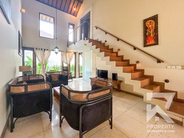 Garden View 2 Bedroom Villa in Central Sanur with Access to Pool – For Yearly Rental