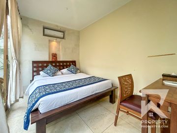 Garden View 2 Bedroom Villa in Central Sanur with Access to Pool – For Yearly Rental