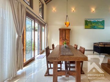 Garden View 2 Bedroom Villa in Central Sanur with Access to Pool – For Yearly Rental