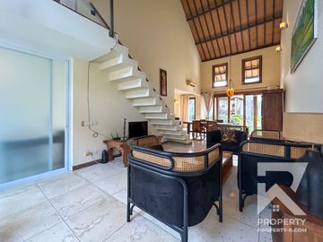 Garden View 2 Bedroom Villa in Central Sanur with Access to Pool – For Yearly Rental