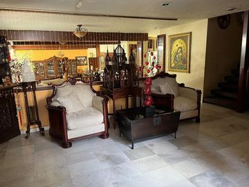 Residencia en Cd. Satélite, Cto. Misioneros