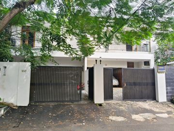 Sewa Rumah Kemang Jakarta Selatan 4+2 Bedroom