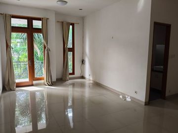 Sewa Rumah Kemang Jakarta Selatan 4+2 Bedroom