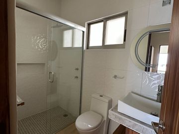 Casa Nueva en Fraccionamiento con vigilancia