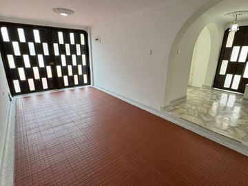 Venta casa esquinera Las FLores