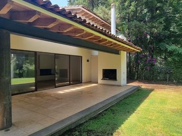 GRAN UBICACION DE ESTA CASA EN VENTA Y RENTA