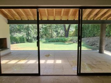 GRAN UBICACION DE ESTA CASA EN VENTA Y RENTA
