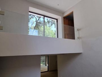 GRAN UBICACION DE ESTA CASA EN VENTA Y RENTA