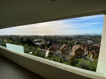 Moderno Departamento Con Hermosa Vista