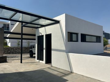 RESIDENCIA EN VENTA EN LAS CAÑADAS (GM)