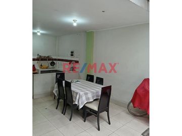 Ocasion Casa En Venta Frente A Parque Carabayllo
