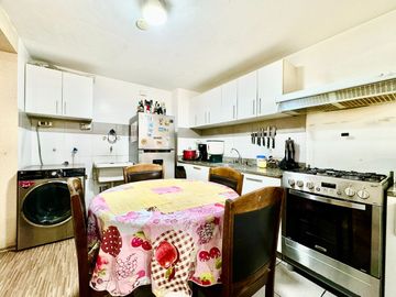 Venta de Departamento en Breña (Cerca a Jesús María)