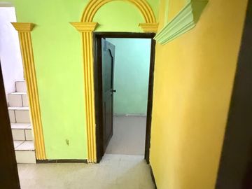 Venta casa centrica en colonia jacarandas a espaldas de waldos del monumento a lazaro cardenas