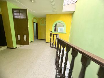 Venta casa centrica en colonia jacarandas a espaldas de waldos del monumento a lazaro cardenas