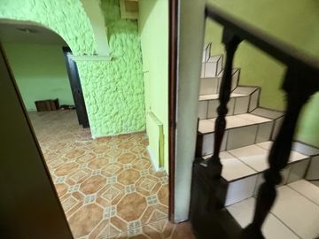 Venta casa centrica en colonia jacarandas a espaldas de waldos del monumento a lazaro cardenas