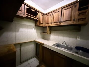 Venta casa centrica en colonia jacarandas a espaldas de waldos del monumento a lazaro cardenas