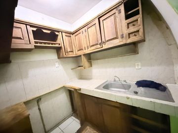 Venta casa centrica en colonia jacarandas a espaldas de waldos del monumento a lazaro cardenas