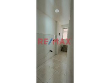 1137849 Inversión En Venta De Casa Incluido Local Comercial En Plena Av. San Martin En San Juan De Lurigancho