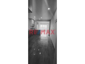 1137849 Inversión En Venta De Casa Incluido Local Comercial En Plena Av. San Martin En San Juan De Lurigancho