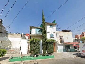 VENTA DE GRANDE CASA EN COREA 38, COL. ROMERO RUBIO, VENUSTIANO CARRANZA, CDMX