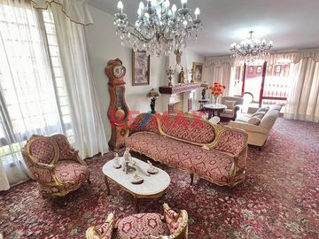 Hermosa Casa en SURCO  (Urb. Neptuno) Precio Negociable