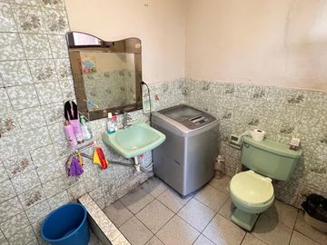 En Venta - Casa De 2 Pisos (5 Dormitorios) En El Callao