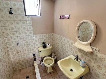 En Venta - Casa De 2 Pisos (5 Dormitorios) En El Callao