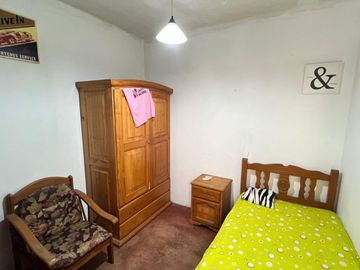 En Venta - Casa De 2 Pisos (5 Dormitorios) En El Callao