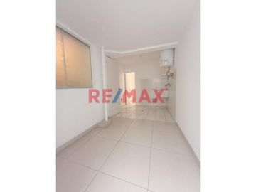 Venta De Amplio Y Lindo Departamento En La Mejor Zona De Surco Con Ubicación Privilegiada