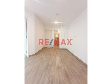Venta De Amplio Y Lindo Departamento En La Mejor Zona De Surco Con Ubicación Privilegiada
