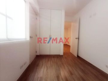 Venta De Amplio Y Lindo Departamento En La Mejor Zona De Surco Con Ubicación Privilegiada