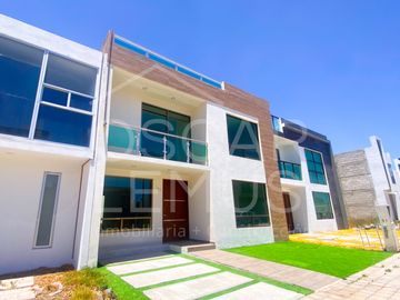 CASA EN EXPLANADA SUR